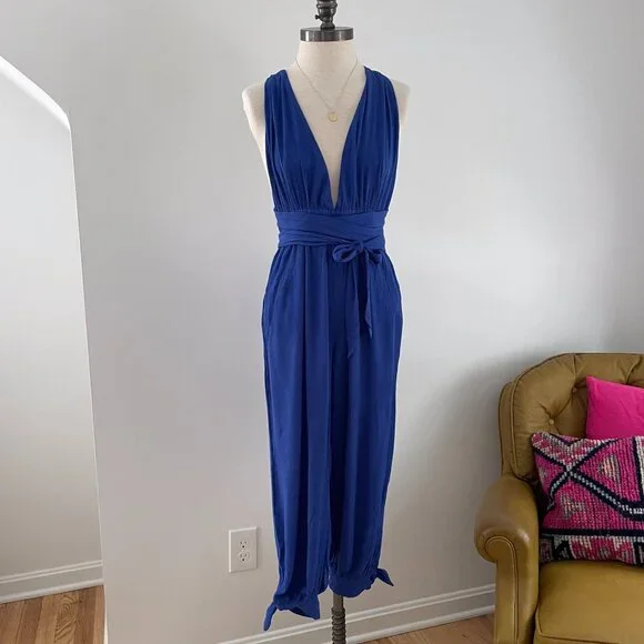 Lulus Lolinda Halter Convertible Jumpsuit Size Medium Blue Gauze - Picture 3 of 13